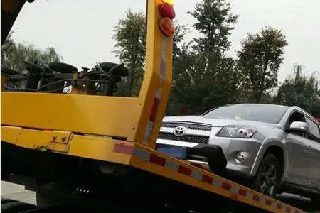 西汉高速路G5道路救援维修搭电换胎送油流动补胎拖车修车